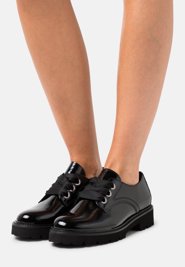 Snörning Svart Gabor