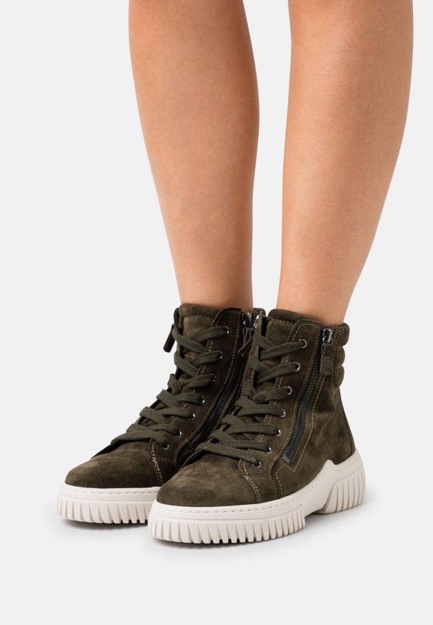Ankelboots Med Snörning Gabor Grön Armé