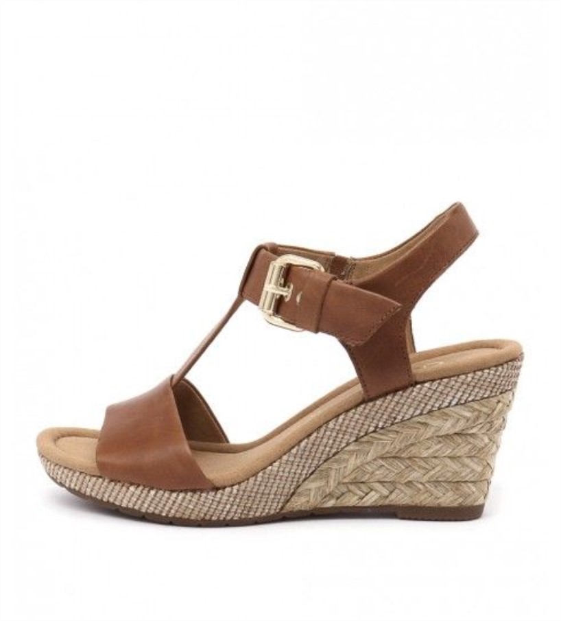 Pia Jordnötsläder Gabor